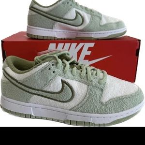 Women’s Nike Dunk Low SE CC Original Box with Lid!